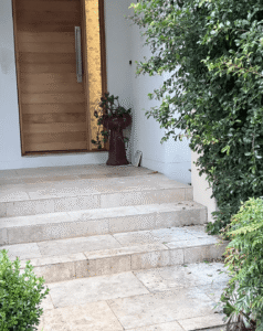 Image of steps leading to front door at INPSYGHT - Belrose Clinic